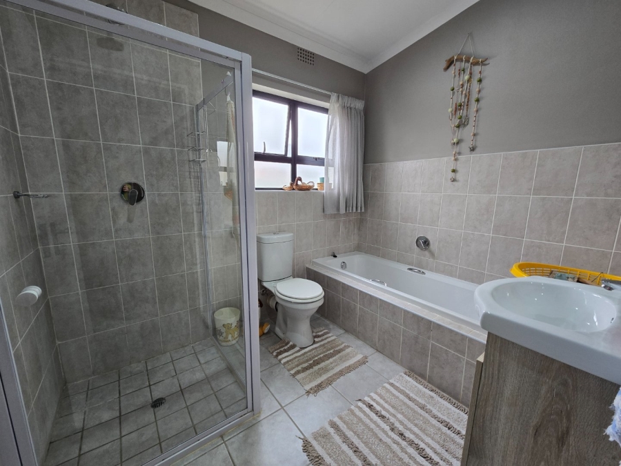 2 Bedroom Property for Sale in De Land Estate North West